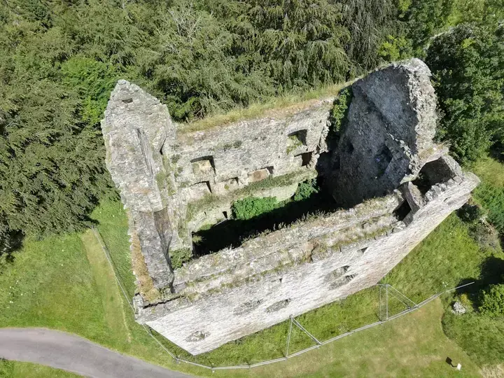 Open interior of roofless Newark Castle seen from above
