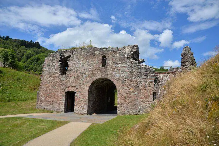 Broad arched gateway in the ruins of Urquhart Castle